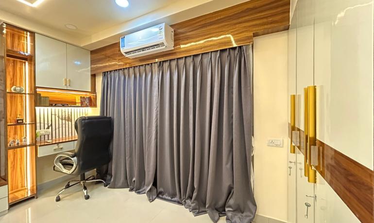 Top-Rated Studio in New Town